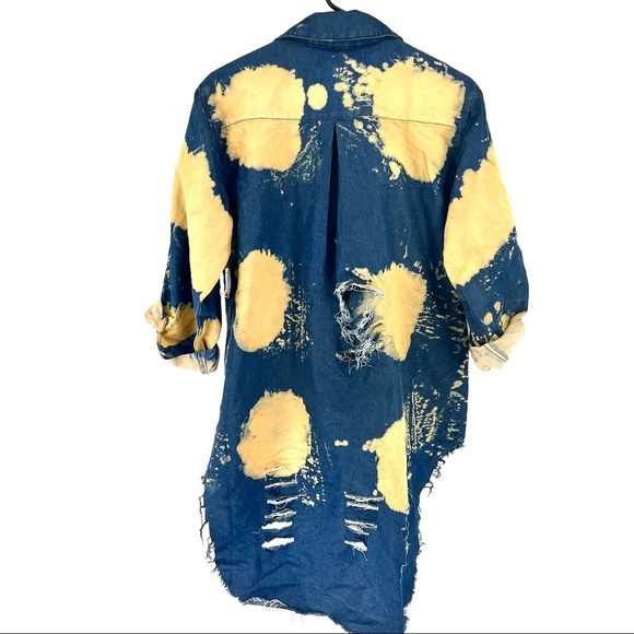 Thrill Jeans Novelty Wash Women's Distressed Hi Low Button Down Shirt - Picture 4 of 5